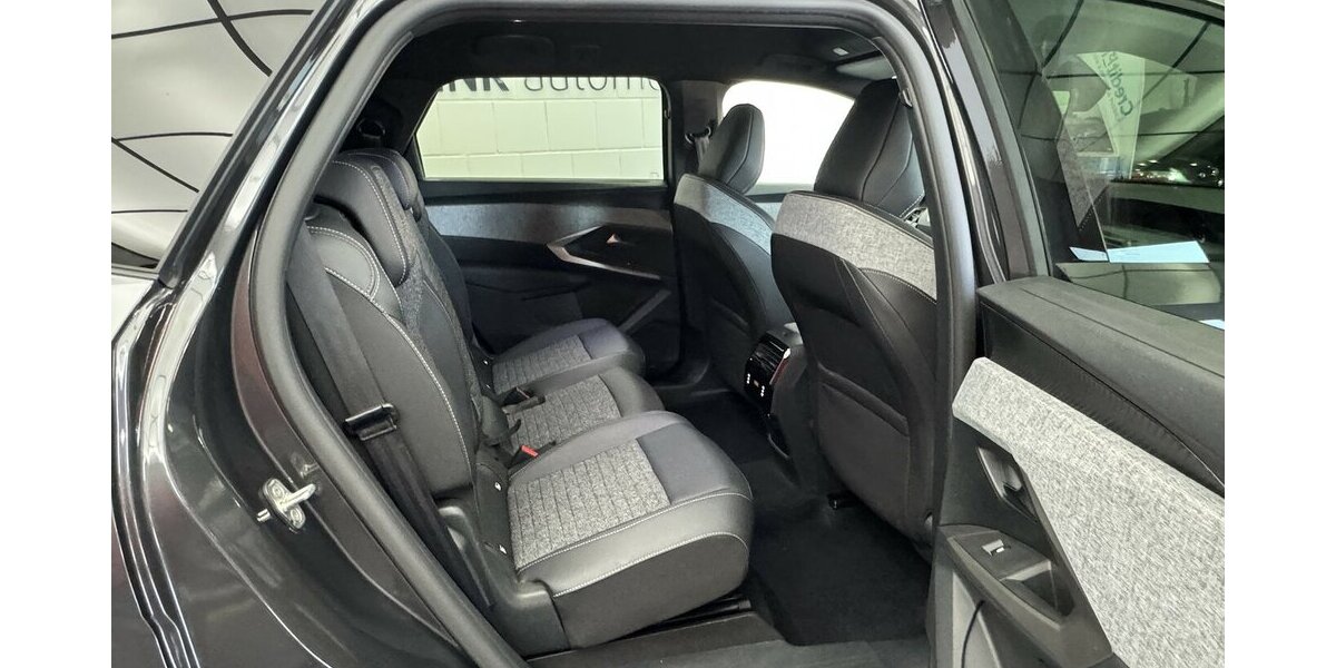 Peugeot 5008 145 Mild Hybrid Allure7 Sitzer LED CAM 30.800 km 27.520 &euro; Lich 35423