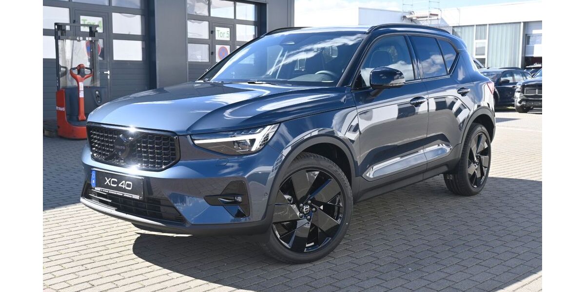 Volvo XC40 13.840 km 42.990 &euro; Jüterbog 14913