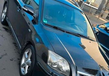 Toyota Avensis 226.000 km 2.800 &euro; Herford 32053