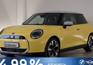 Mini Cooper SE 3.601 km 29.980 &euro; Würzburg 97076