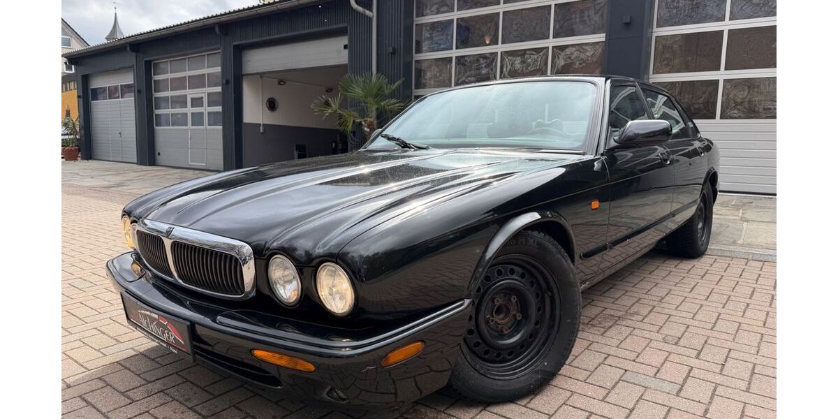 Jaguar XJ 165.984 km 2.999 &euro; Floß 92685