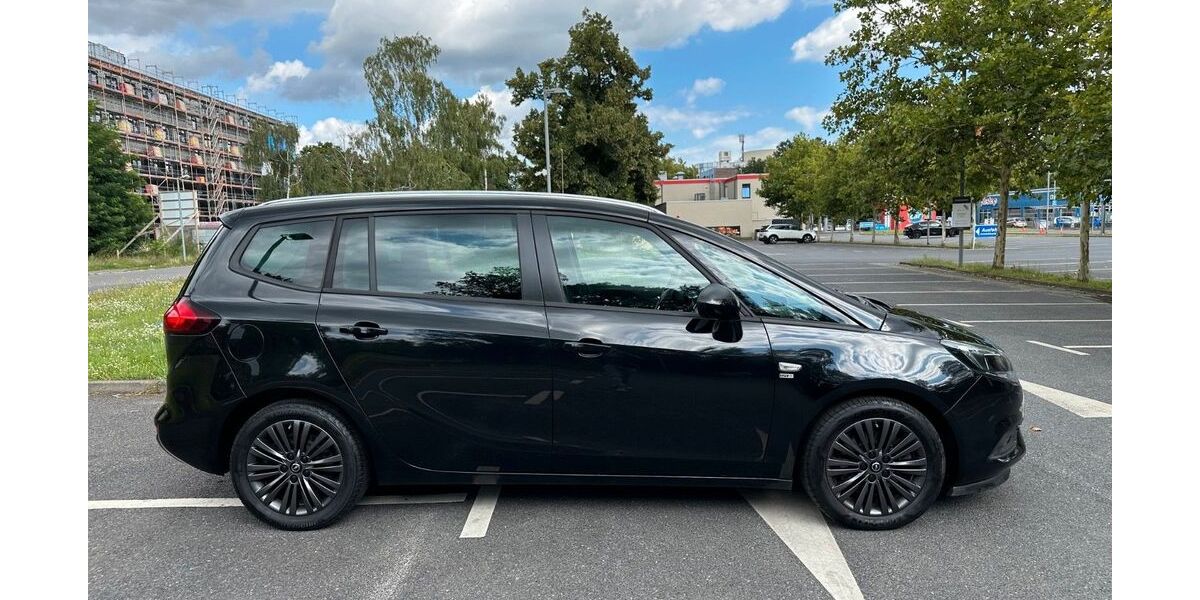 Opel Zafira Tourer 162.000 km 12.495 &euro; Berlin 13597