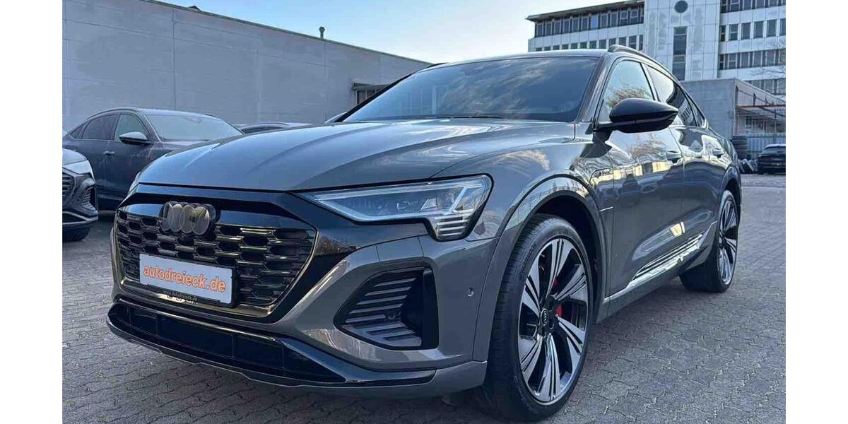 Audi Q8 e-tron 27.200 km 54.950 &euro; Hamburg 22047