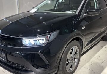 Opel Grandland (X) 12.551 km 27.990 &euro; Wilhelmshaven 26389