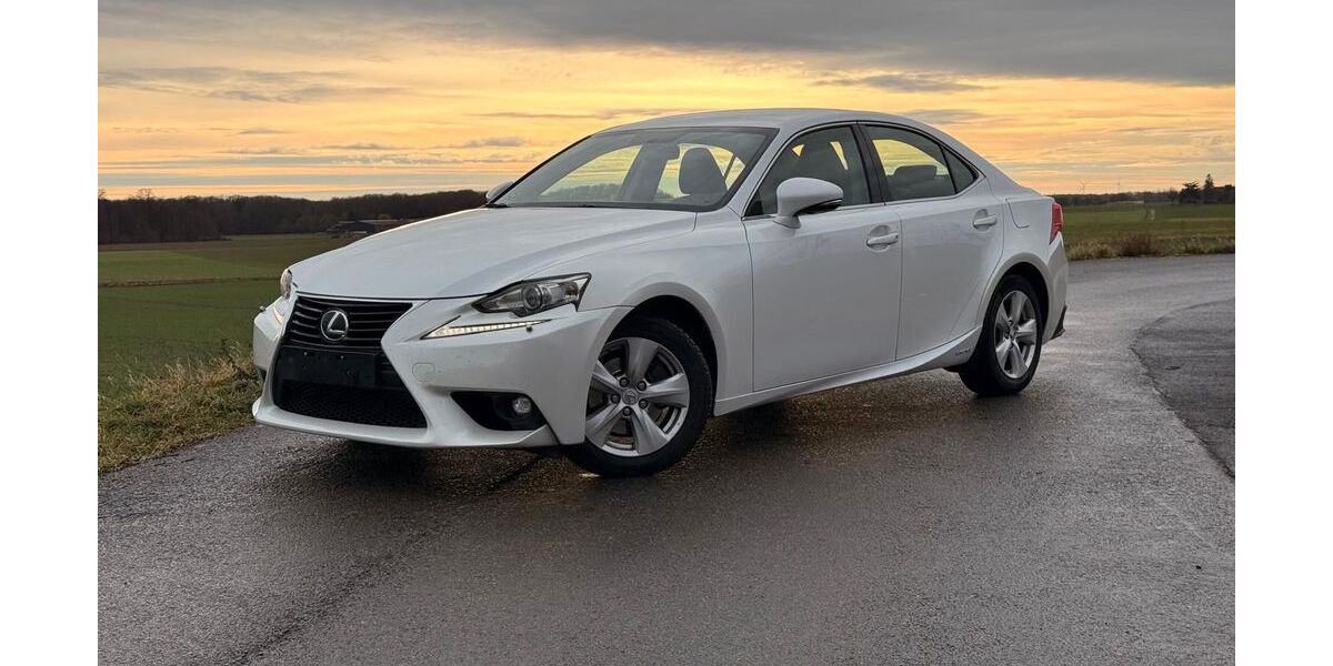 Lexus IS 300 182.570 km 14.900 &euro; Mönchengladbach 41239