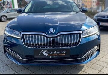 Skoda Superb 88.930 km 23.780 &euro; Kaiserslautern 67657