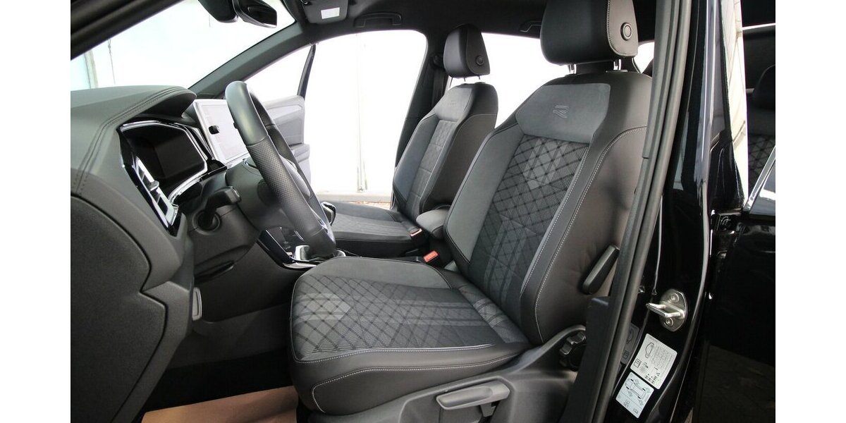 VW T-Roc TSI R-Line LED+ACC+SITZHEIZUNG 24.085 km 24.900 &euro; Hagenow 19230