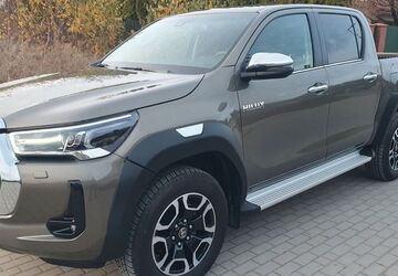 Toyota Hilux 32.000 km 34.900 &euro; Köthen 06366