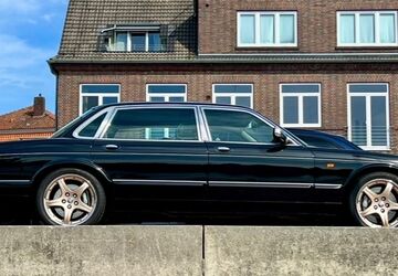 Jaguar Daimler 126.000 km 22.900 &euro; Löhne 32584