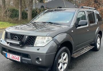 Nissan Pathfinder 340.000 km 2.900 &euro; Kastorf 23847