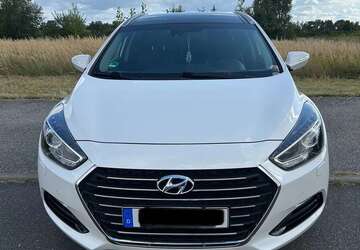Hyundai i40 106.000 km 13.950 &euro; Frankfurt 15234