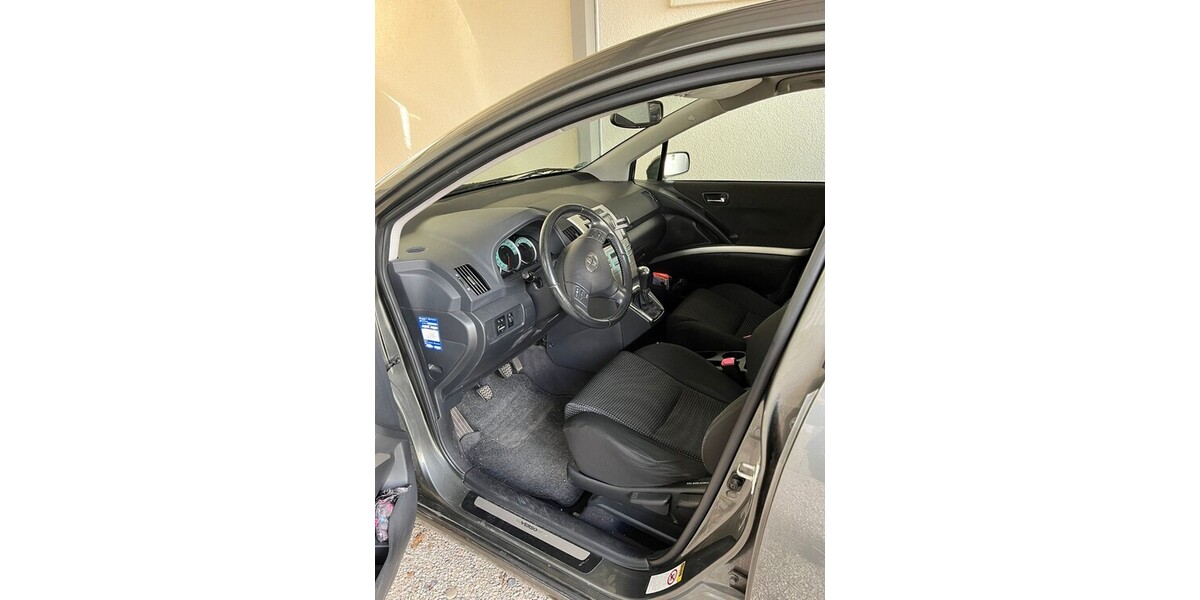 Toyota Corolla Verso 315.000 km 2.500 &euro; Uhldingen-Mühlhofen 88690