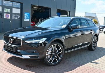 Volvo V90 Cross Country 15.500 km 56.900 &euro; Jüterbog 14913