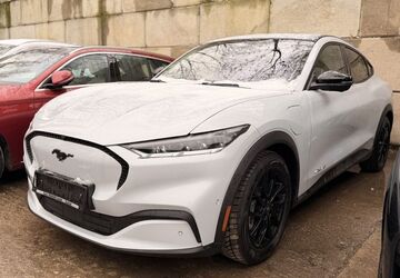 Ford Mustang Mach-E 13.416 km 29.950 &euro; Krefeld 47805