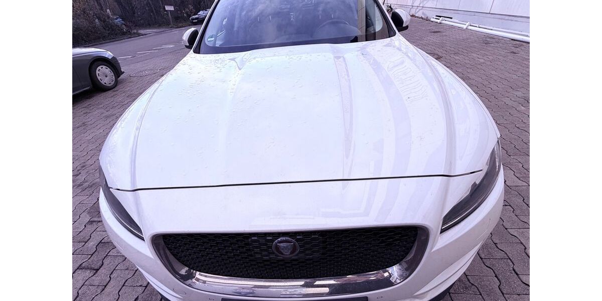 Jaguar F-Pace 167.000 km 18.800 &euro; Sindelfingen 71069