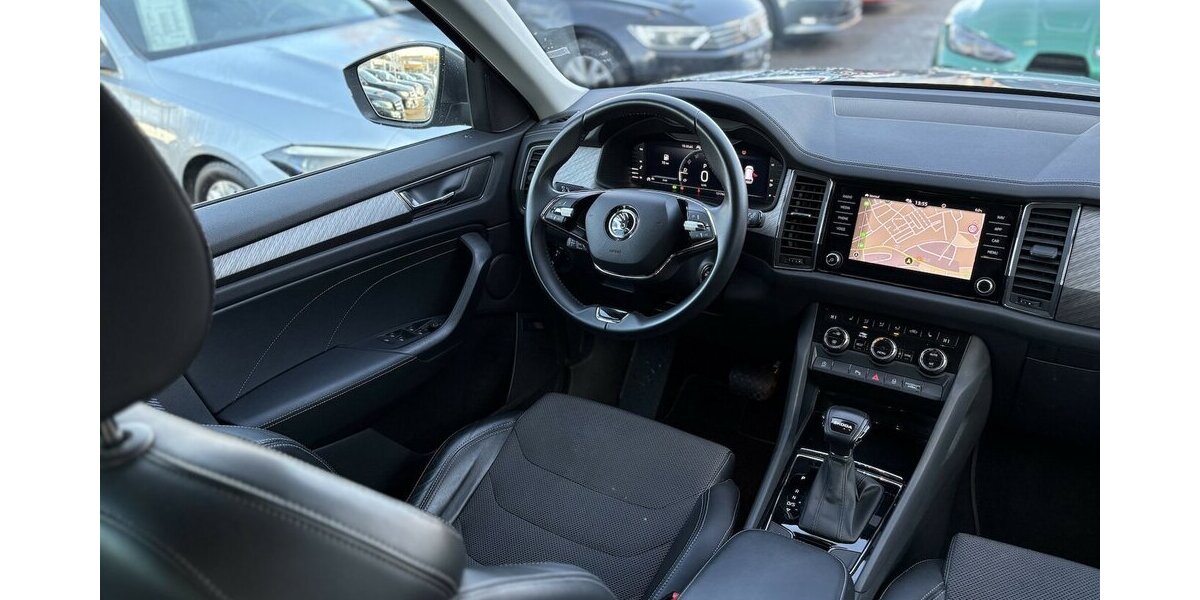 Skoda Kodiaq 1.5 TSI STYLE V+C/DSG/KAMERA/NAVI/DAB/AHK 131.783 km 23.800 &euro; Villingen-Schwenningen 78054