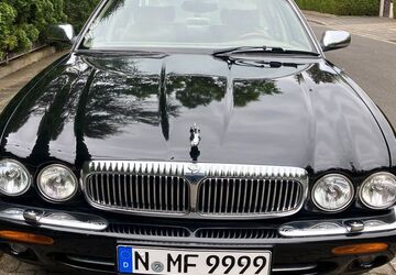 Jaguar Daimler 239.000 km 26.800 &euro; Nuernberg 90482