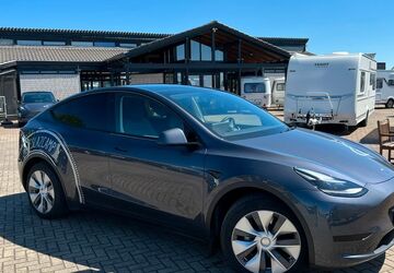 Tesla Model Y 28.000 km 35.990 &euro; Lagesbüttel (Braunschweig) 38179