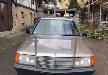 Mercedes-Benz 190 151.000 km 6.700 &euro; Esslingen 73732