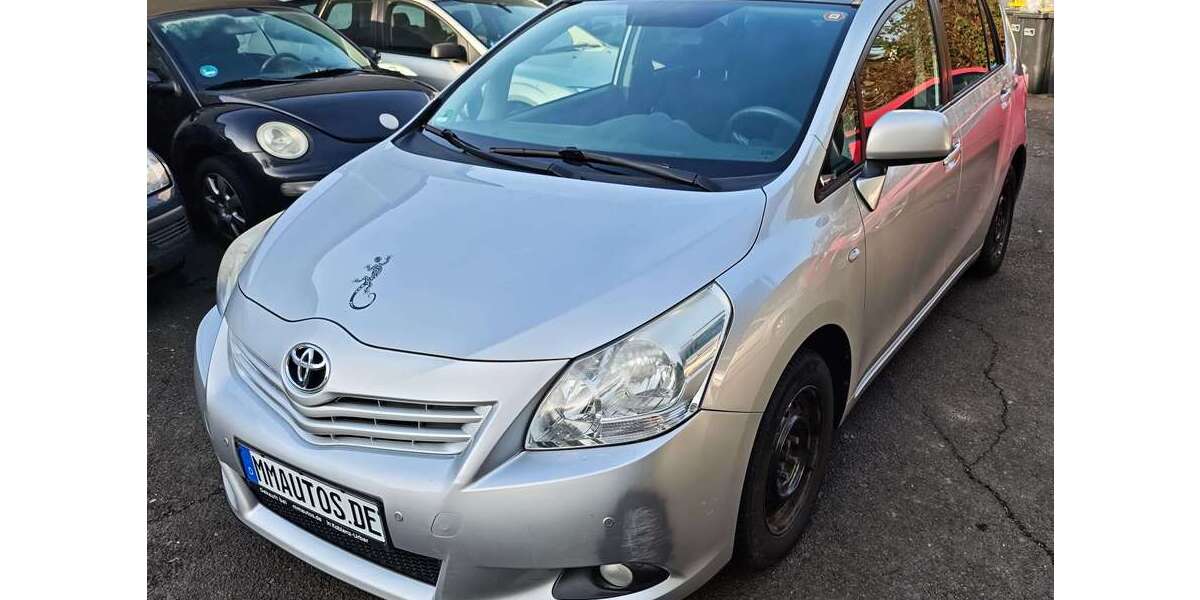 Toyota Verso 189.000 km 7.989 &euro; Urbar 56182