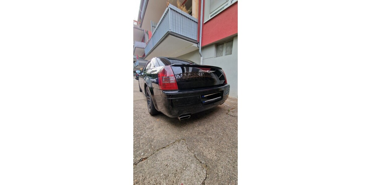 Chrysler 300C 290.000 km 4.550 &euro; Köln 50667