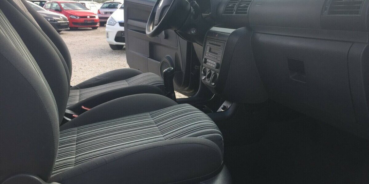 VW Fox Basis,Servol,Radio-CD,Tüv 01/28! 150.000 km 2.999 &euro; Himmelkron 95502