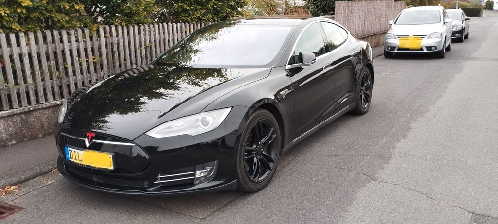 Tesla Model S 245.000 km 17.800 &euro; Waldsolms 35647