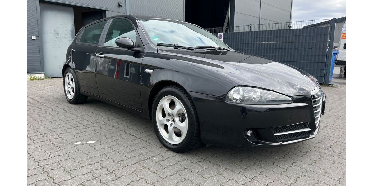 Alfa Romeo 147 153.000 km 2.990 &euro; Tostedt 21255