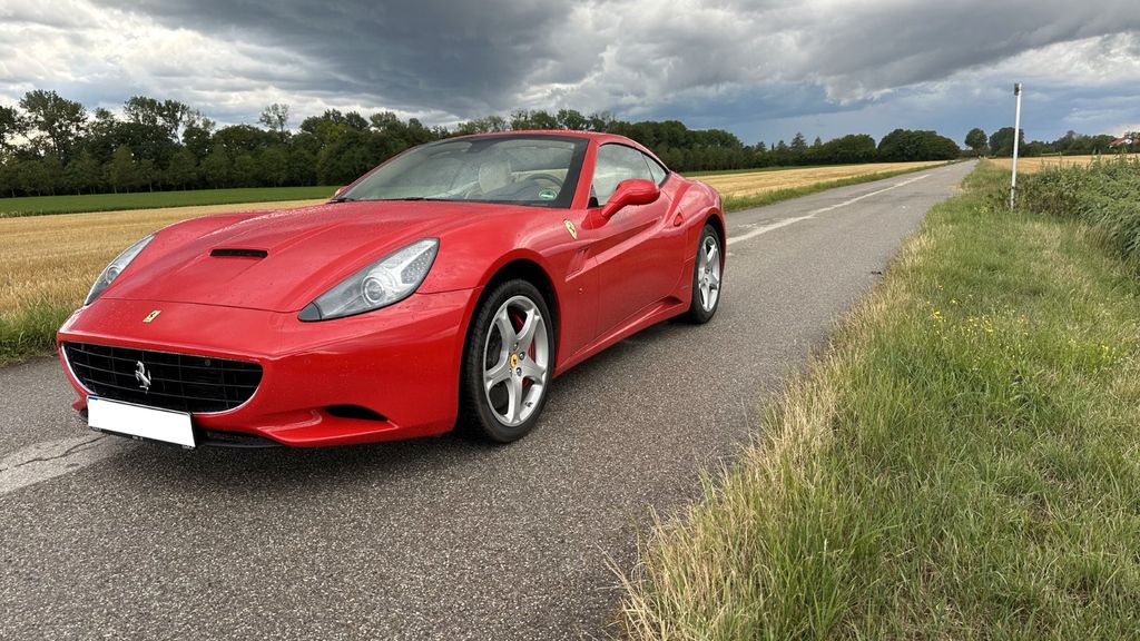 Ferrari California 24.800 km 122.000 &euro; Aschheim-Dornach 85609