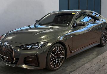 BMW i4 6.500 km 53.485 &euro; Meerbusch 40668