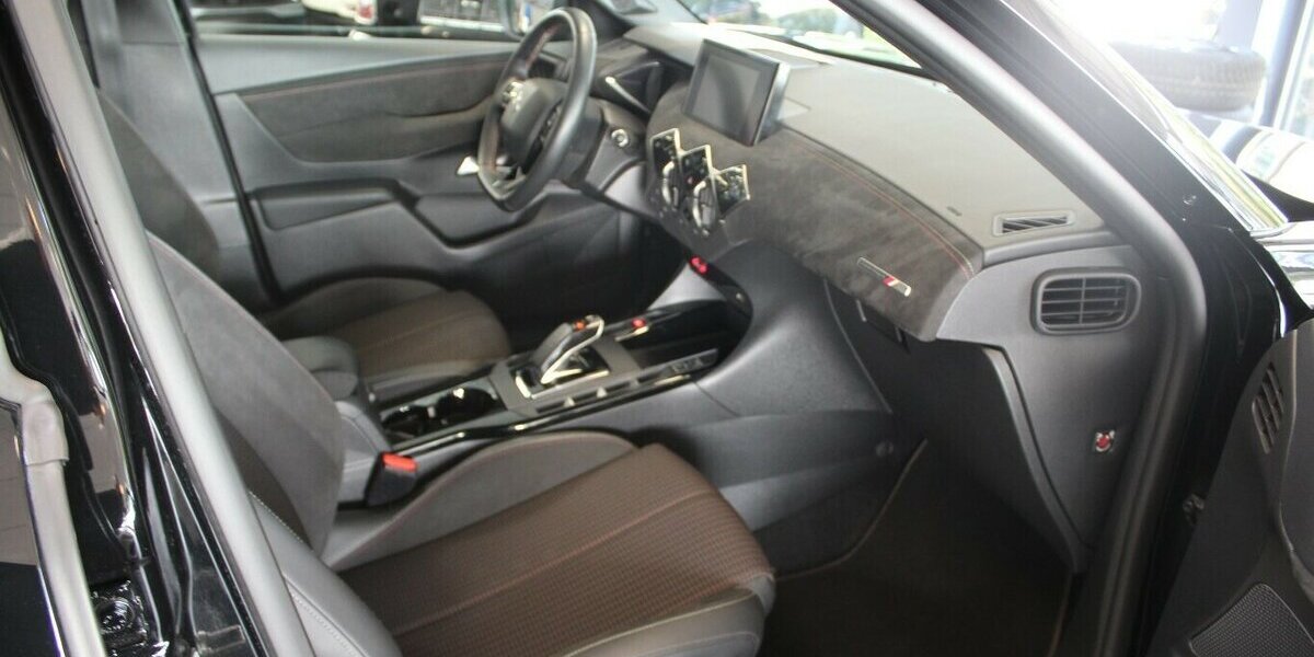 DS Automobiles DS3 Crossback E-Tense Performance Line 37.375 km 14.980 &euro; Euskirchen 53881