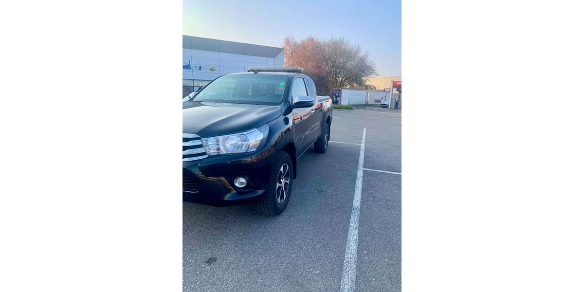 Toyota Hilux 189.633 km 19.400 &euro; Nürnberg 90441