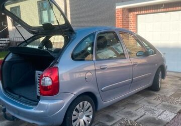 Citroen Xsara Picasso 176.200 km 2.789 &euro; Wuppertal 42289