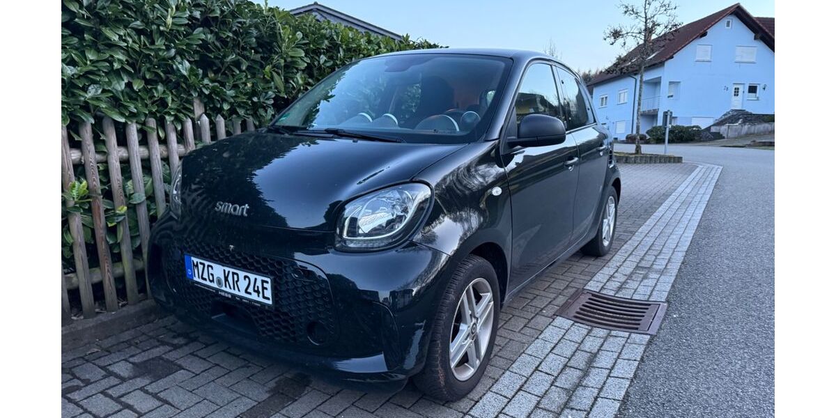 Smart ForFour 38.350 km 7.850 &euro; Wadern 66687