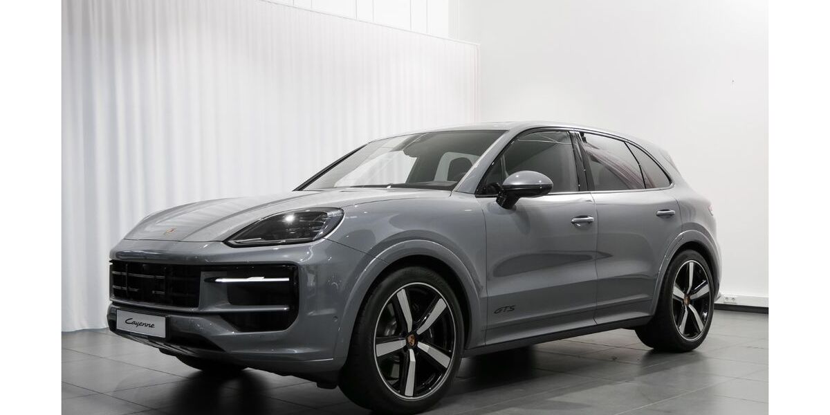 Porsche Cayenne 6.900 km 157.890 &euro; Oldenburg 26123