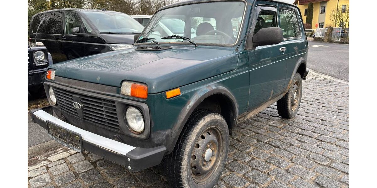 Lada Niva 118.755 km 2.880 &euro; Haßfurt 97437