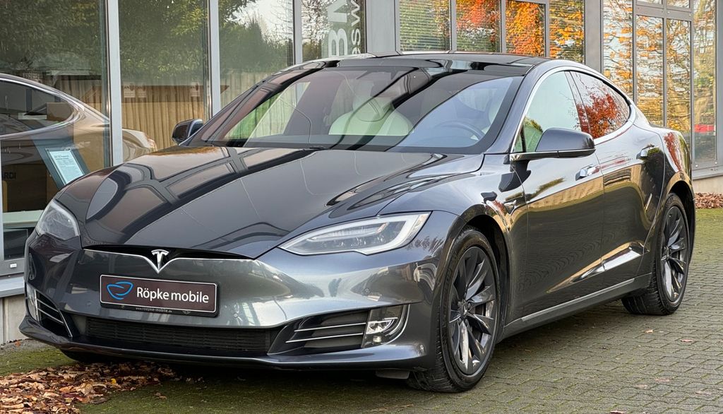 Tesla Model S 206.233 km 29.890 &euro; Paderborn 33100