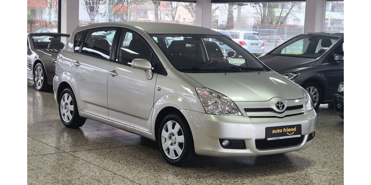 Toyota Corolla Verso 100.000 km 7.950 &euro; Rüsselsheim 65428