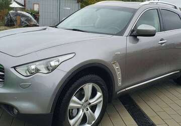 INFINITI FX 164.000 km 9.100 &euro; Hettstedt 06333