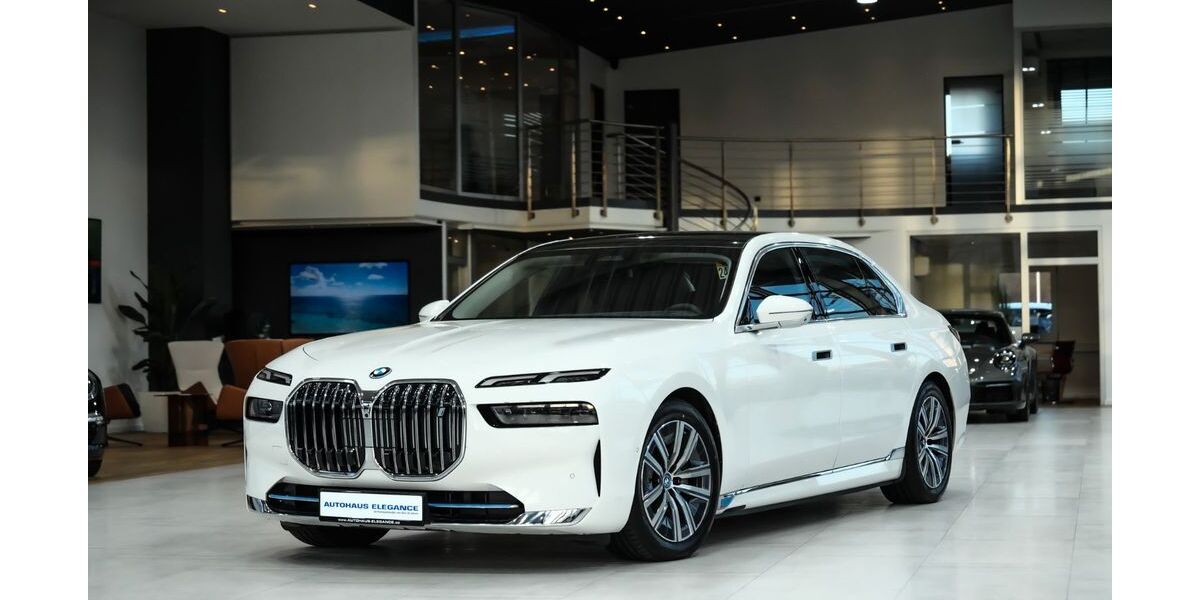 BMW i7 24.023 km 75.980 &euro; Köln 51147