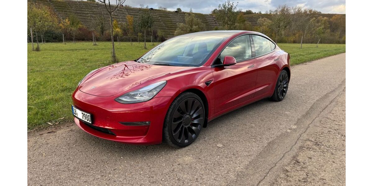 Tesla Model 3 96.400 km 23.700 &euro; Besigheim 74354