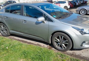 Toyota Avensis 131.000 km 10.500 &euro; Leipzig 04318