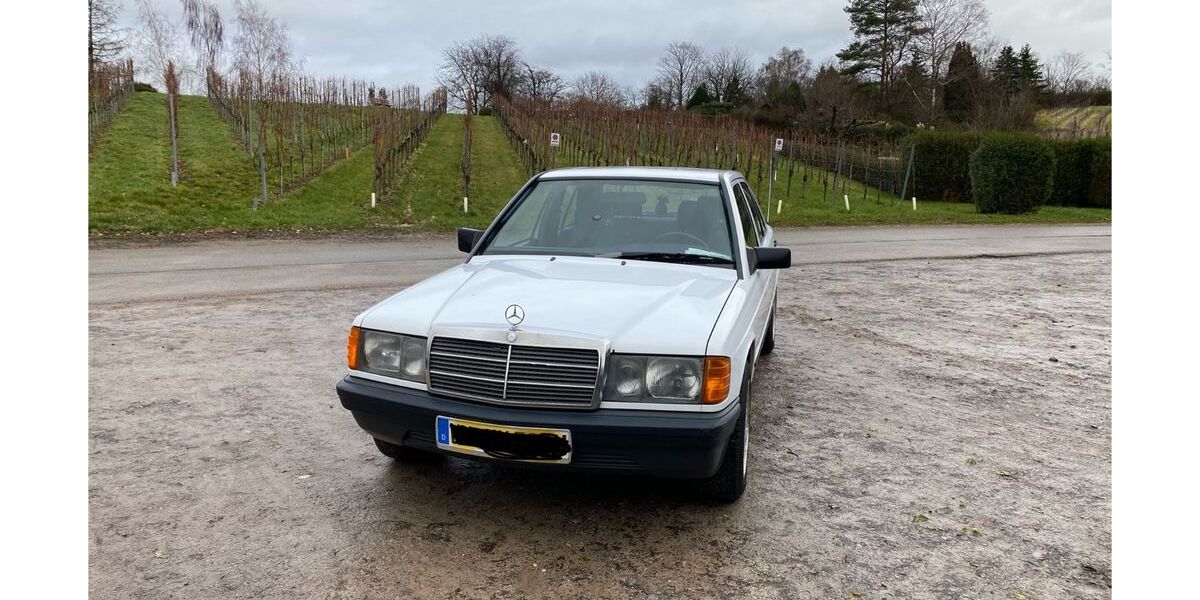 Mercedes-Benz 190 302.000 km 4.199 &euro; Weinstadt 71384