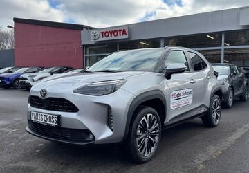 Toyota Yaris Cross 5.000 km 30.240 &euro; Schiffweiler 66578
