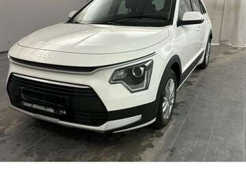 Kia Niro 38.133 km 24.900 &euro; Berlin 12359