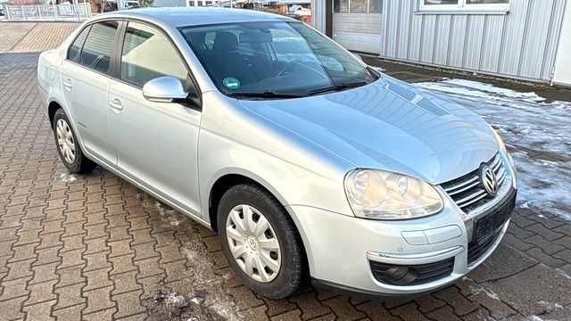 VW Jetta 146.975 km 4.400 &euro; Bannewitz 01728