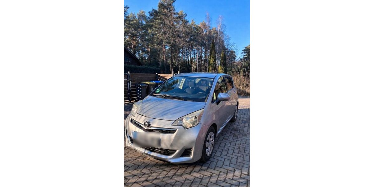 Toyota Verso-S 94.000 km 6.800 &euro; Velten 16727