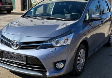 Toyota Verso 68.000 km 12.490 &euro; München 81677