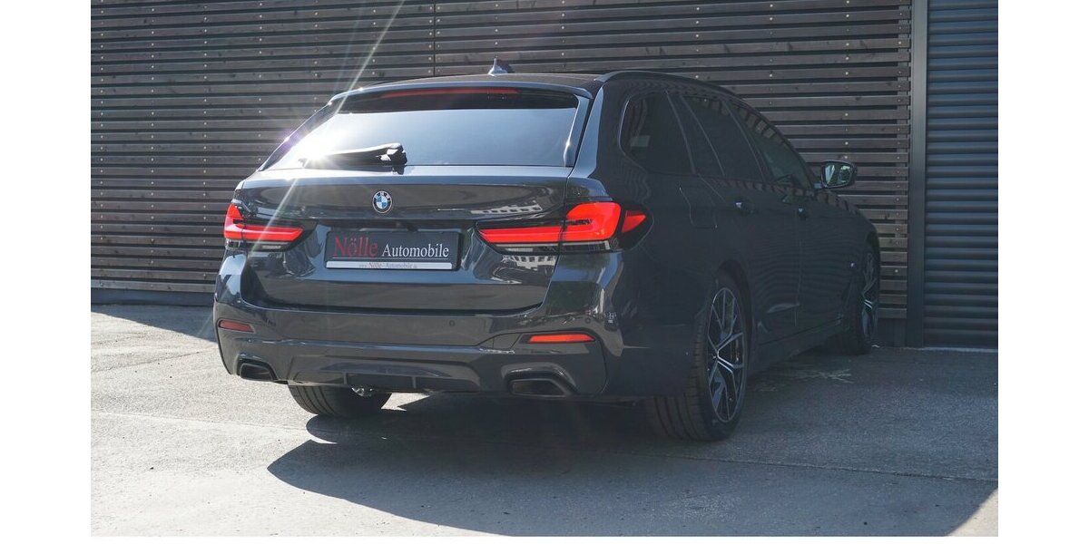 BMW 520d M-Sport Pro Leder Kamera LED ComfortSitz 99.895 km 31.900 &euro; Wuppertal 42327