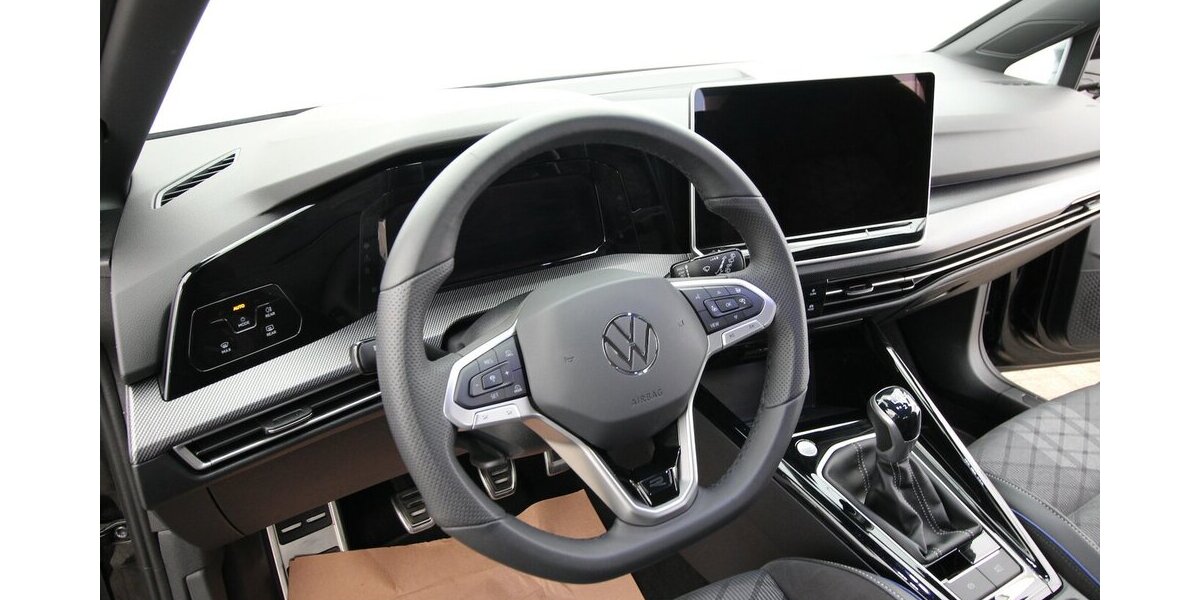 VW Golf VIII Variant 1.5 TSI R-Line LED+KAMERA+ACC 35.963 km 25.900 &euro; Hagenow 19230
